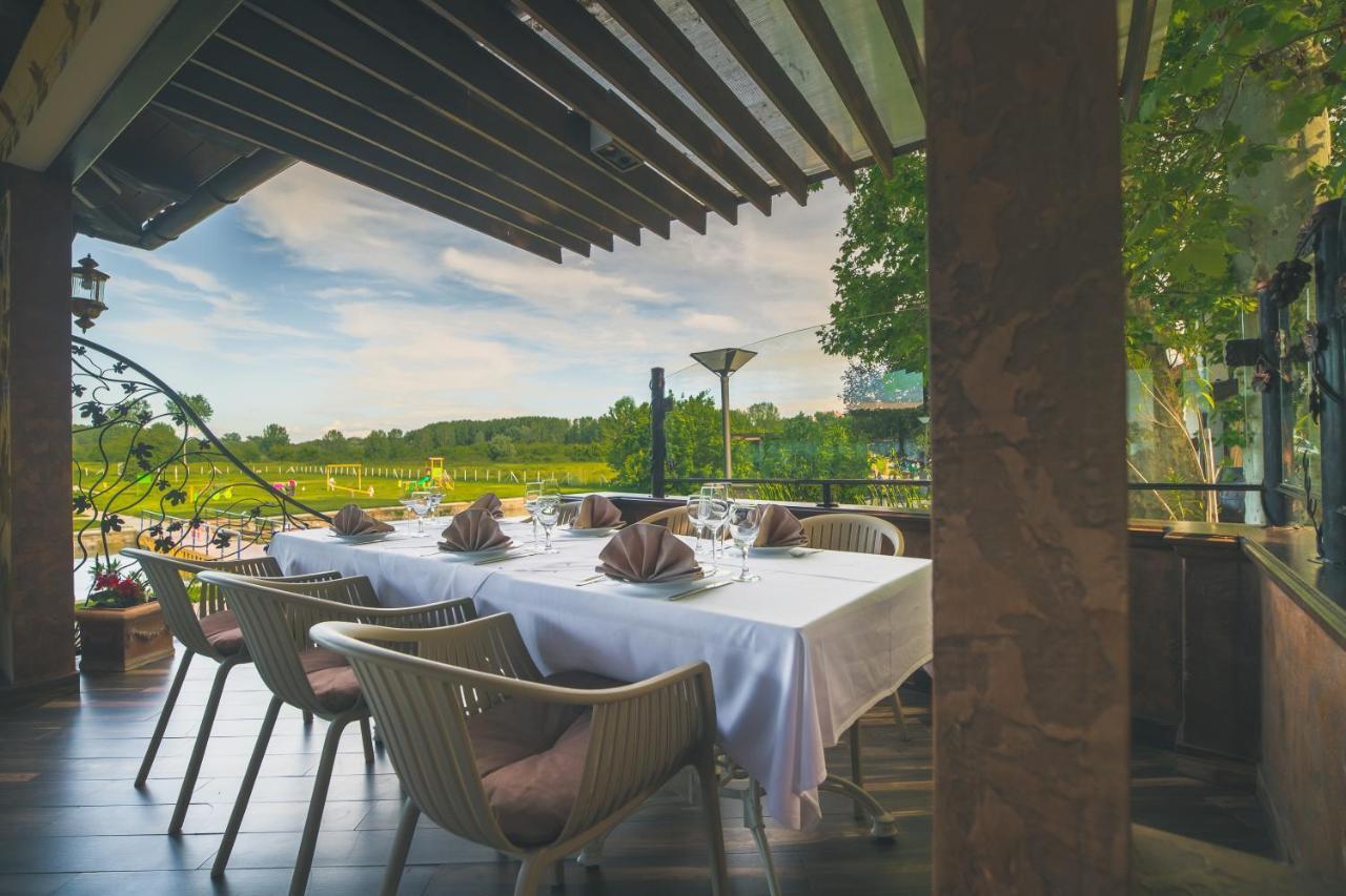 Hotel Dunav Ilok Exteriér fotografie