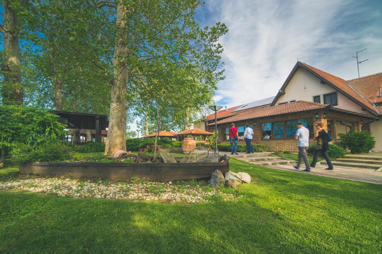 Hotel Dunav Ilok Exteriér fotografie