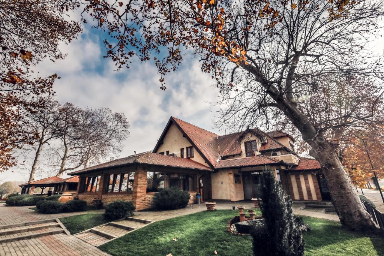 Hotel Dunav Ilok Exteriér fotografie
