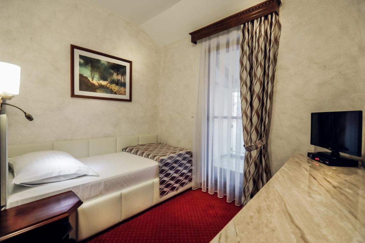 Hotel Dunav Ilok Exteriér fotografie
