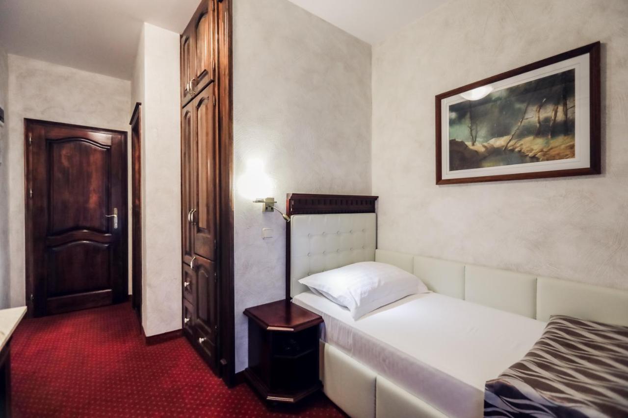 Hotel Dunav Ilok Exteriér fotografie