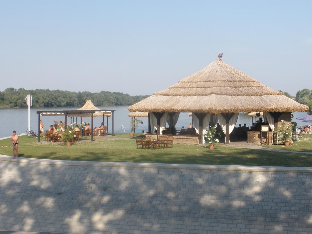 Hotel Dunav Ilok Exteriér fotografie