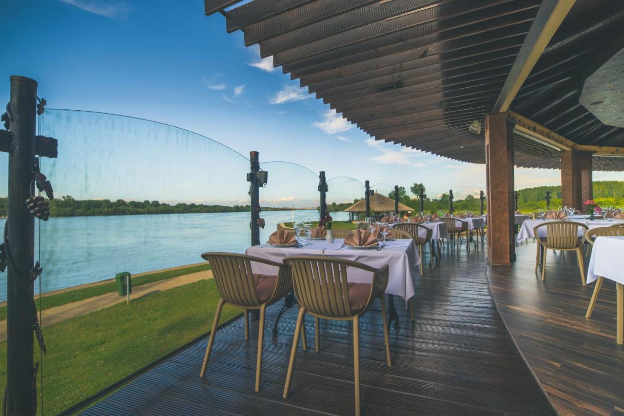 Hotel Dunav Ilok Exteriér fotografie